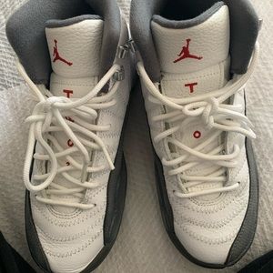 Jordan 12 retro (slightly used)